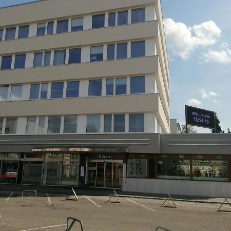 Hotel Ondras Zlín Exteriör bild
