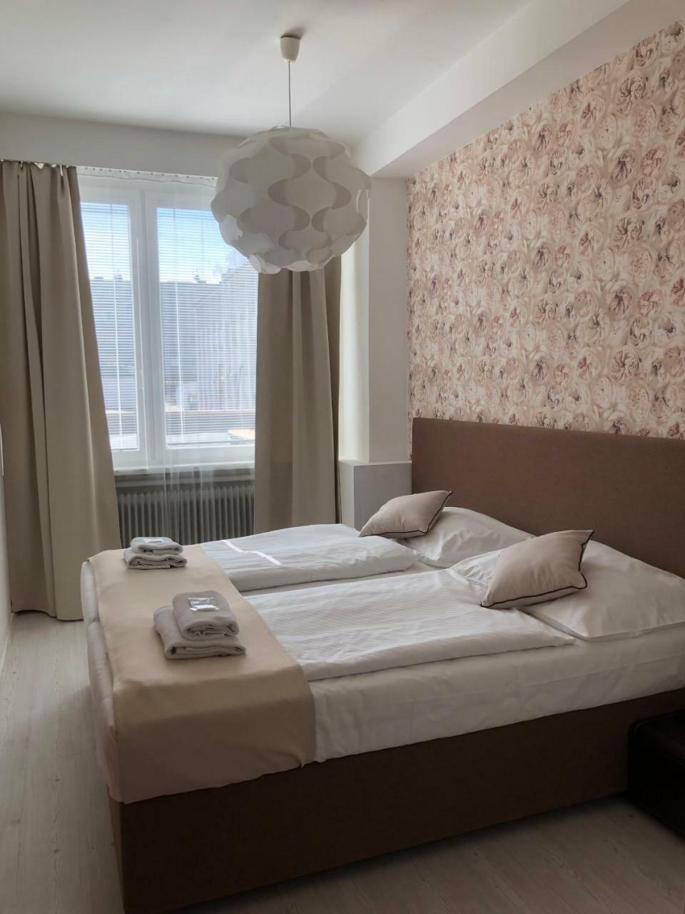 Hotel Ondras Zlín Exteriör bild