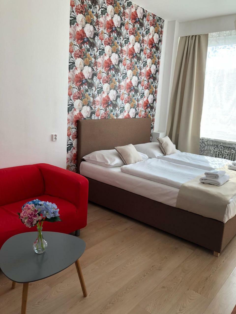 Hotel Ondras Zlín Exteriör bild