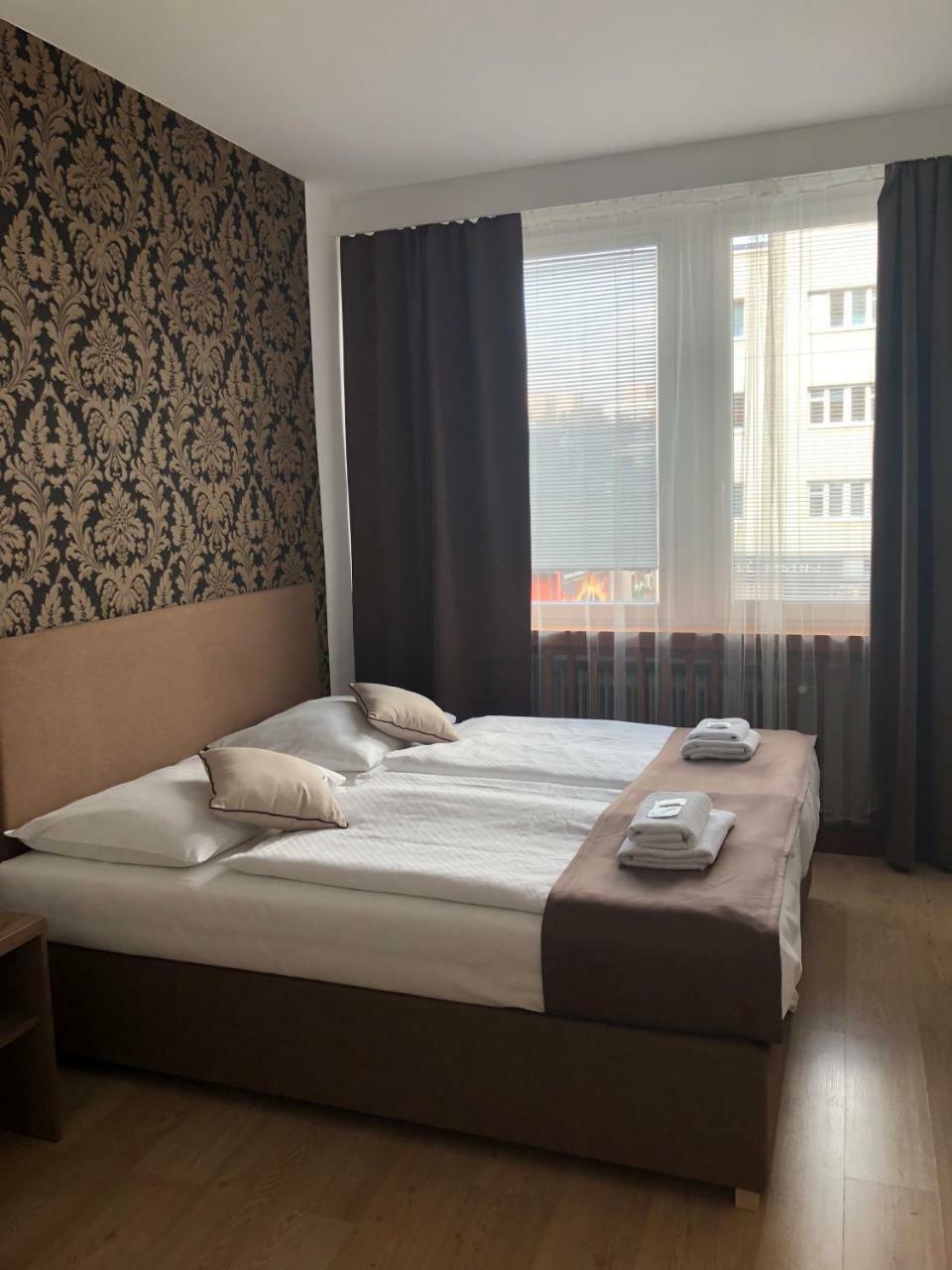 Hotel Ondras Zlín Exteriör bild